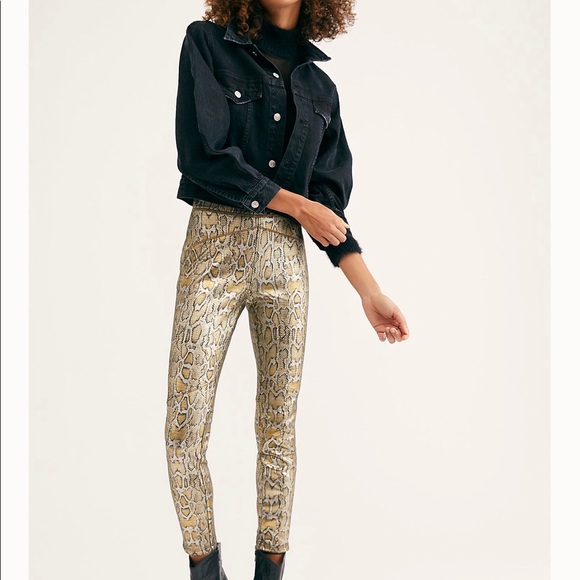 Free People Pants - 032…Free People Rio Printed Vegan Skinny Pants‼️